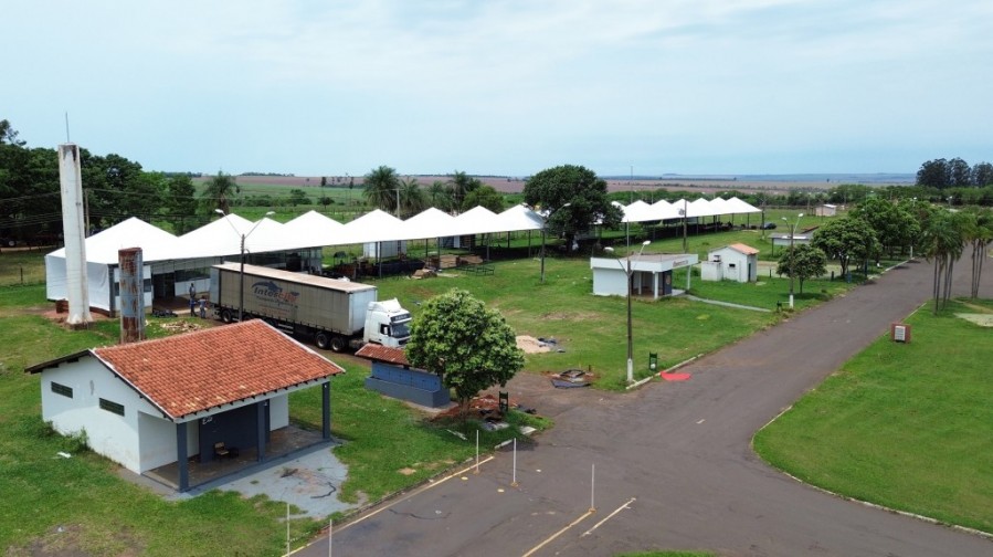 Começa a montagem do Pavilhão do Agricultor em Naviraí Começa a montagem do Pavilhão do Agricultor em Naviraí